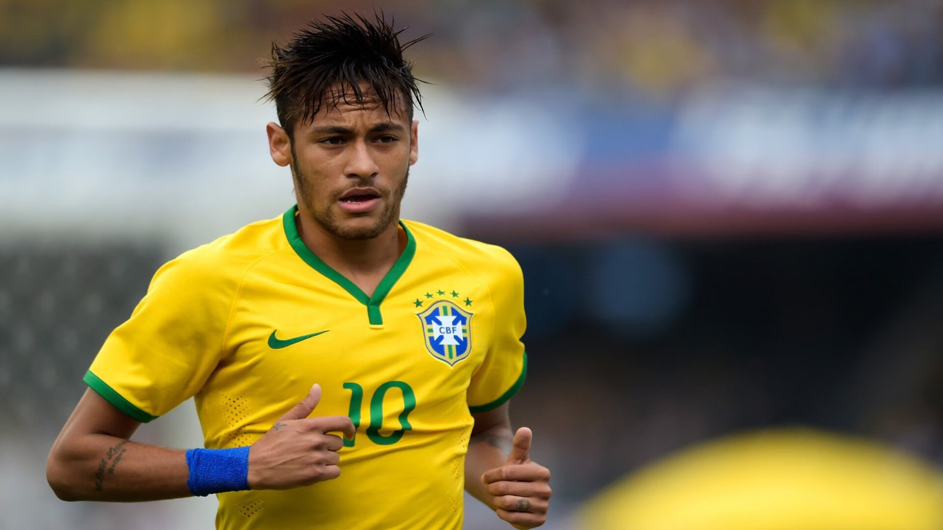 天才新星上演帽子戏法 助球队逆转取胜创纪录